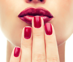 Manicure hybrydowy